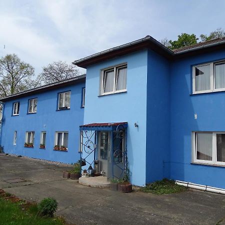 Отель Gasthof Blaues Haus Bastorf Экстерьер фото
